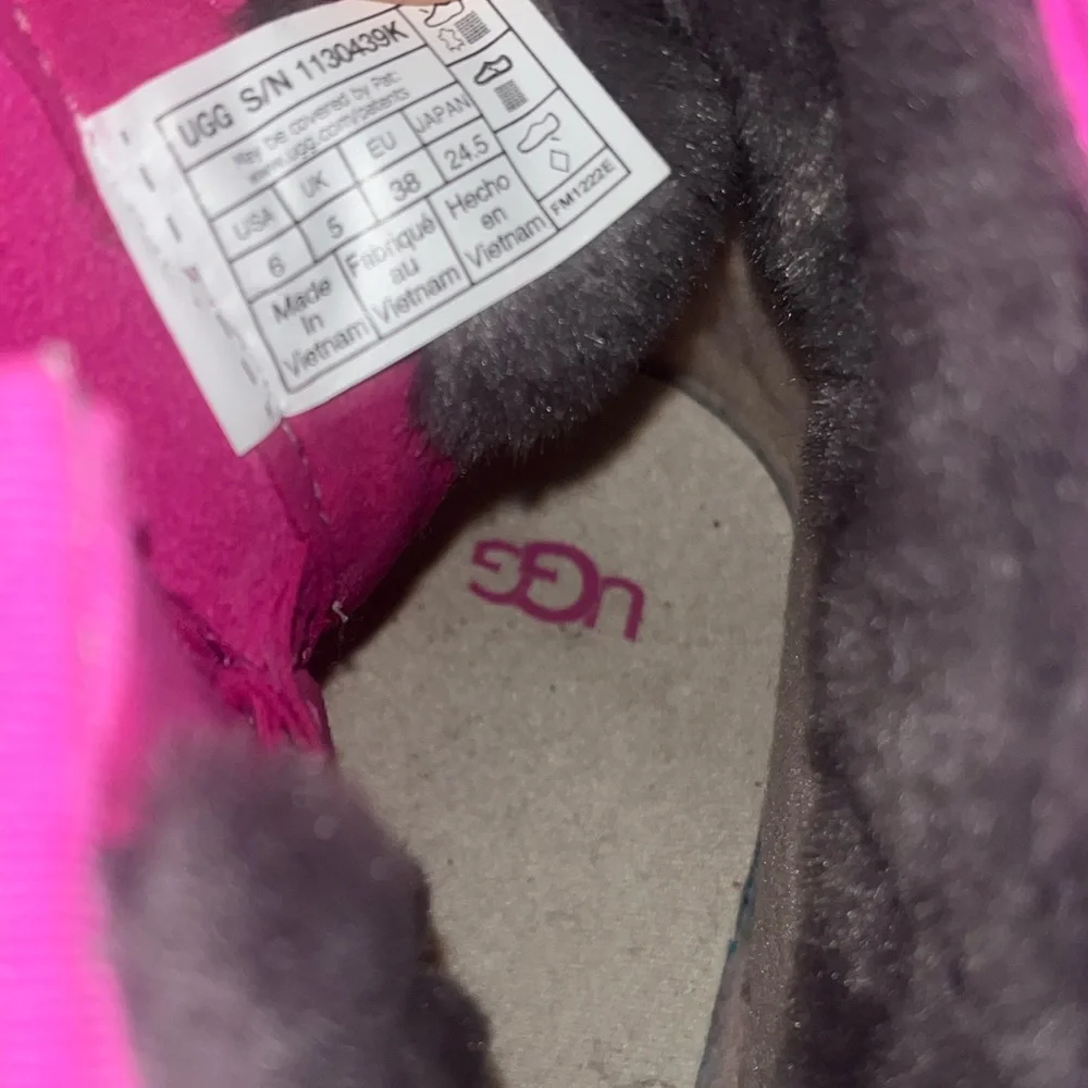 Pink Truckee Ugg Boots